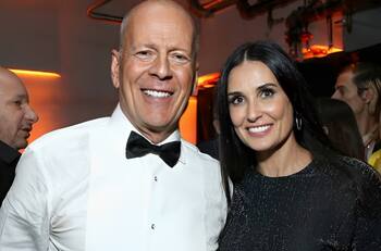 Demi Moore se muda con Bruce Willis y su esposa para cuidar del actor en su demencia
