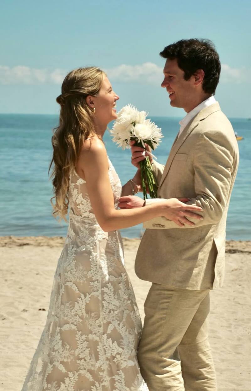 La actriz compartió hermosas fotos de su matrimonio en Instagram.