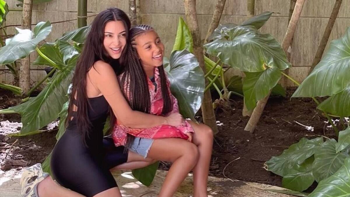 North West presume sus nuevos brackets en TikTok