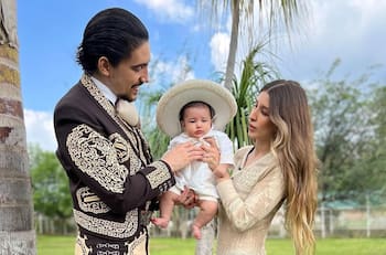 Alex Fernández felicita a su esposa, Alexia Hernández, por su cumpleaños con tiernas fotos de Mía