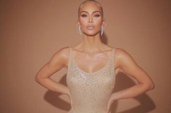 Kim Kardashian recibe un trozo de cabello de Marilyn Monroe previo a su paso por la MET Gala