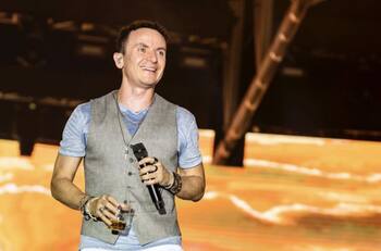 “Besos en la frente”, la canción de Fonseca para ayudar a los niños en Colombia