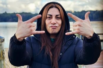 “El pelo crece”: Botota Fox sorprende con radical cambio de look