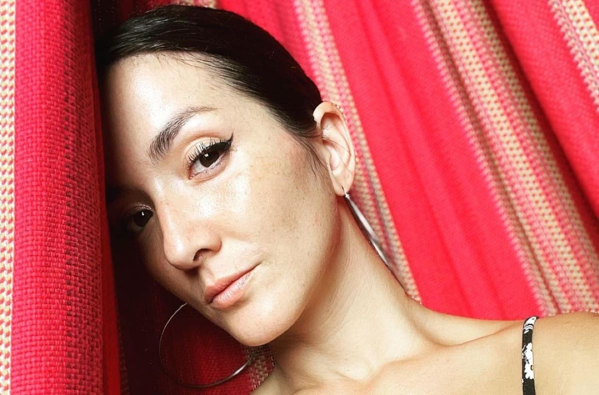 Eréndira Ibarra habló del abuso que sufrió de niña en el podcast "Más allá del rosa"