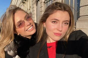 Hija menor de Angélica Rivera revela que tiene novio con apasionado beso