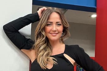 Andrea Legarreta comparte libro de amor propio con un mensaje muy especial