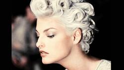 Linda Evangelista volverá a las pasarelas, a meses de que un procedimiento estético le desfigurara el rostro