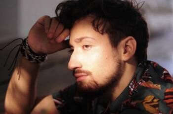 Teo, el hijo de Fanny Lu, da sus primeros pasos internacionales en Festival de Viña 2023