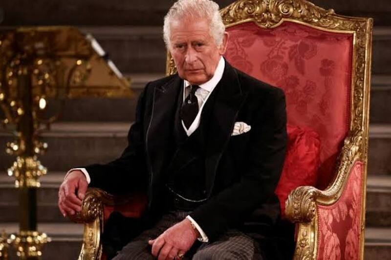 Realeza Allegados a la Familia Real Británica aseguran que el rey Carlos sí invitará a Harry y Meghan a su coronación. - Créditos: Captura de pantalla