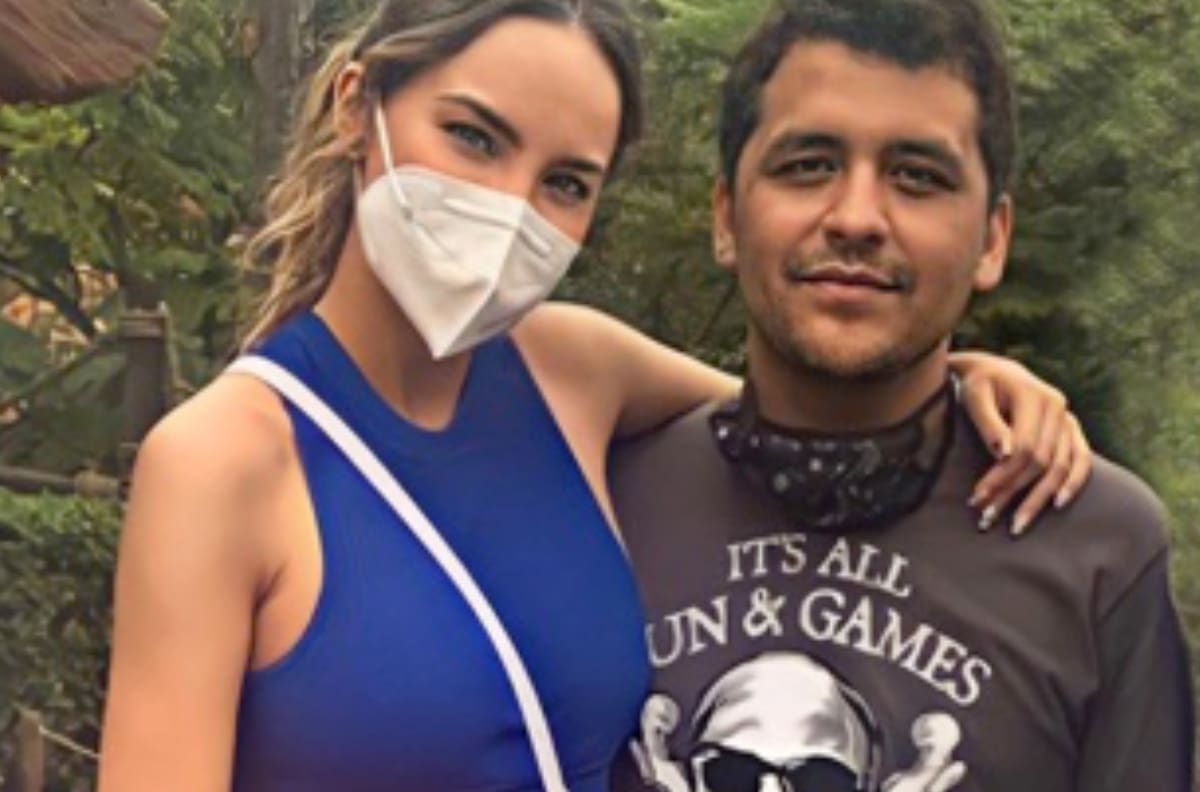 Captan a Belinda y Christian Nodal, ¡comiendo tacos en México!
