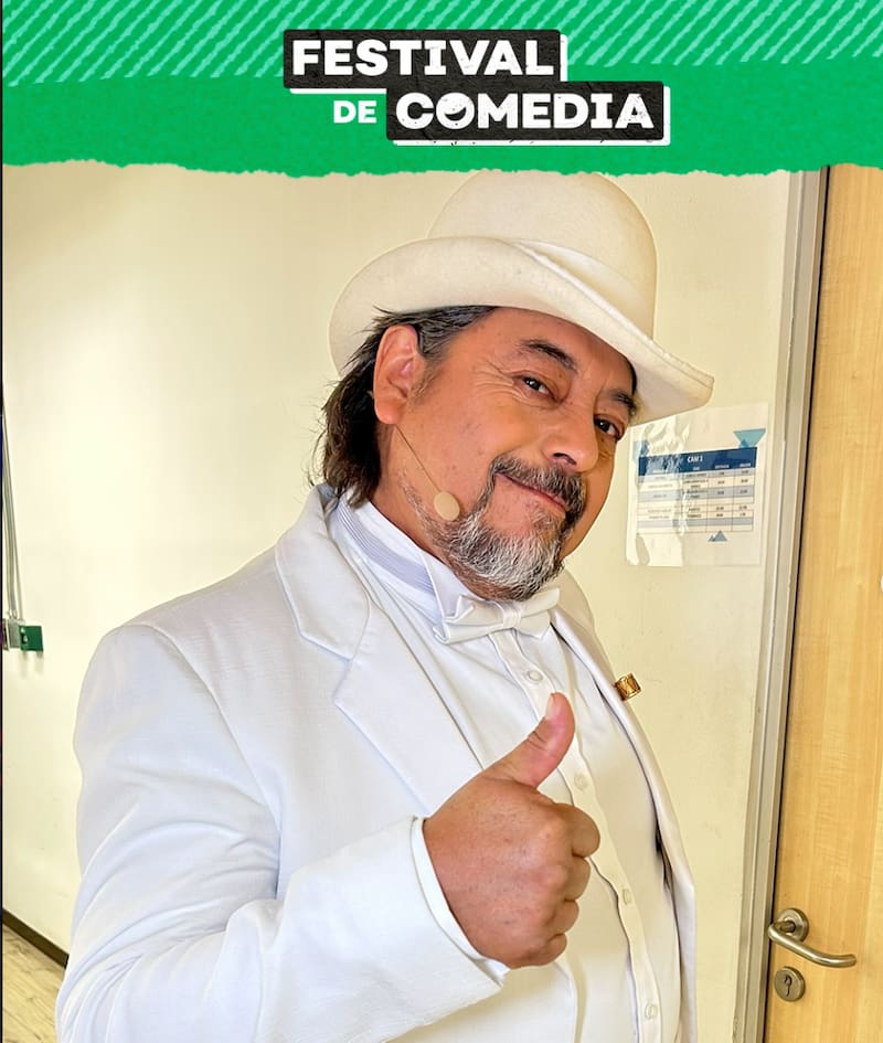 El humorista nacional alcanzó un peak de un millón de personas compitiendo contra Gloria Estefan. Foto: Chilevisión