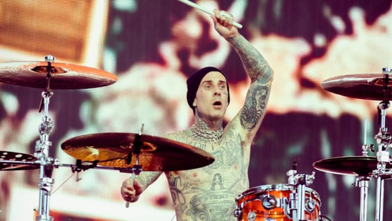 Travis Barker Travis Barker - Créditos: Captura de Pantalla