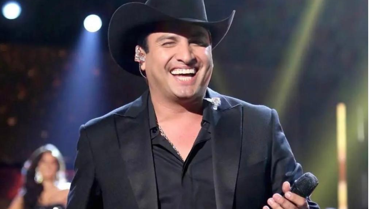 Julión Álvarez revela que sus hijas viven discriminación