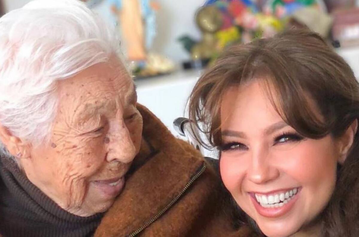 VIDEO: Recuerdan el día que Thalía cantó a dueto con su abuelita Eva Mange en su cumpleaños