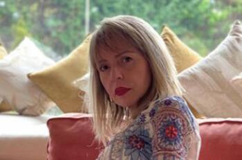 Daniela Spanic  relata entre lágrimas que sigue siendo víctima de acoso y teme le quiten a su hija
