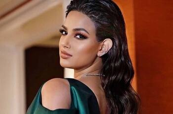 Ex Miss Universo Harnaaz Sandhu celebra feliz y radiante esta colorida tradición hindú