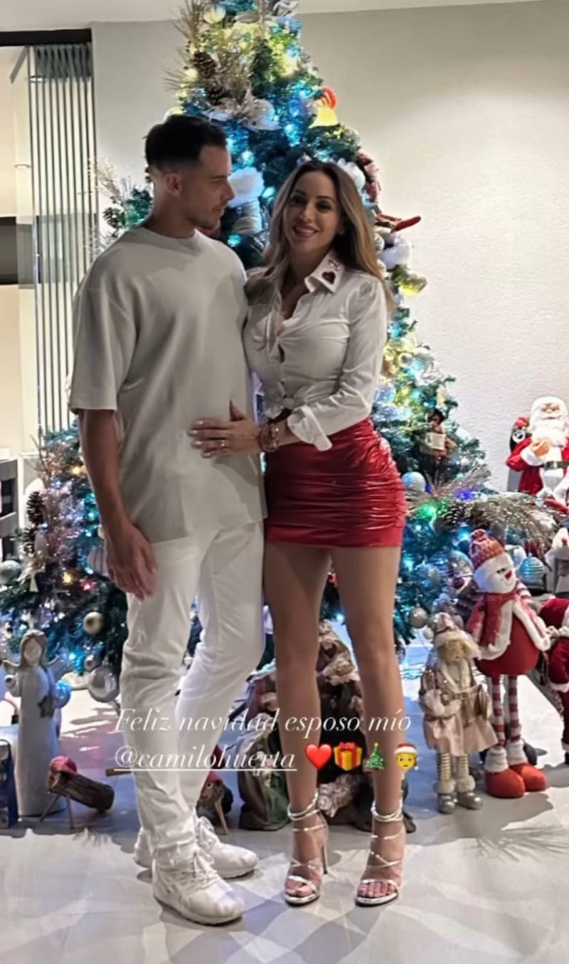 TiempoX te muestra distintas fotografías de famosos chileno celebrando esta festividad junto a sus seres queridos en sus mejores trajes.