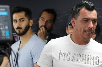 Testigo protegido del Caso Relojes vincula a Esteban Paredes, Johnny Herrera y ‘Pajarito’ Valdés con joyas robadas