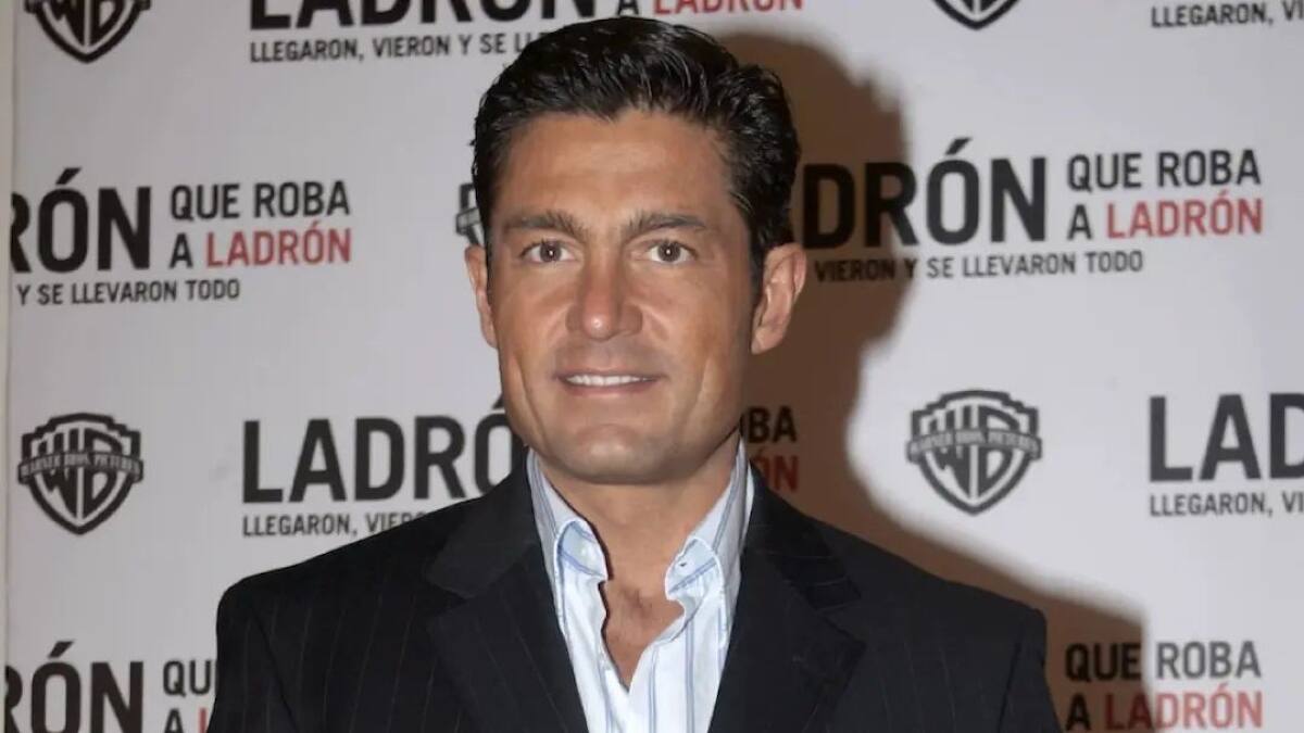 Fernando Colunga podría convertirse en padre por vientre de alquiler