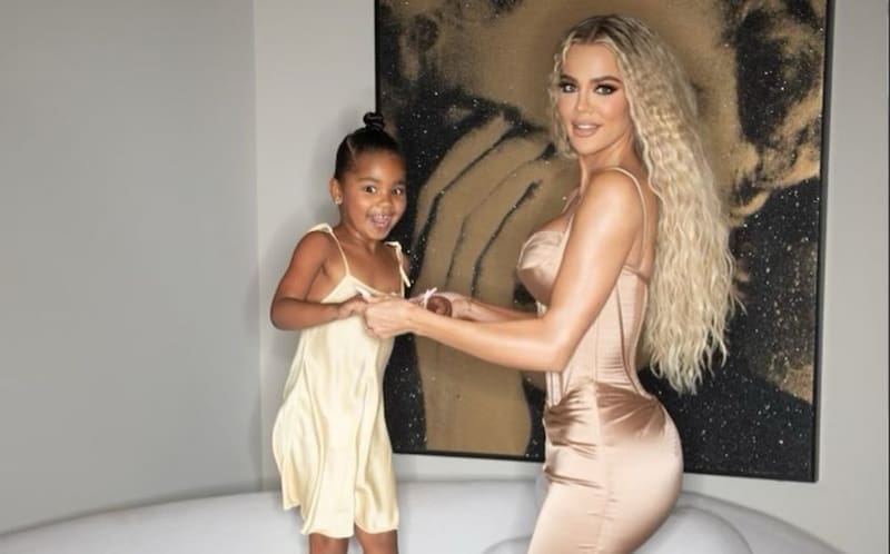 Khloé Kardashian La socialité compartió el tierno detalle que su hija True tuvo con ella por el Día de las Madres - Créditos: Instagram