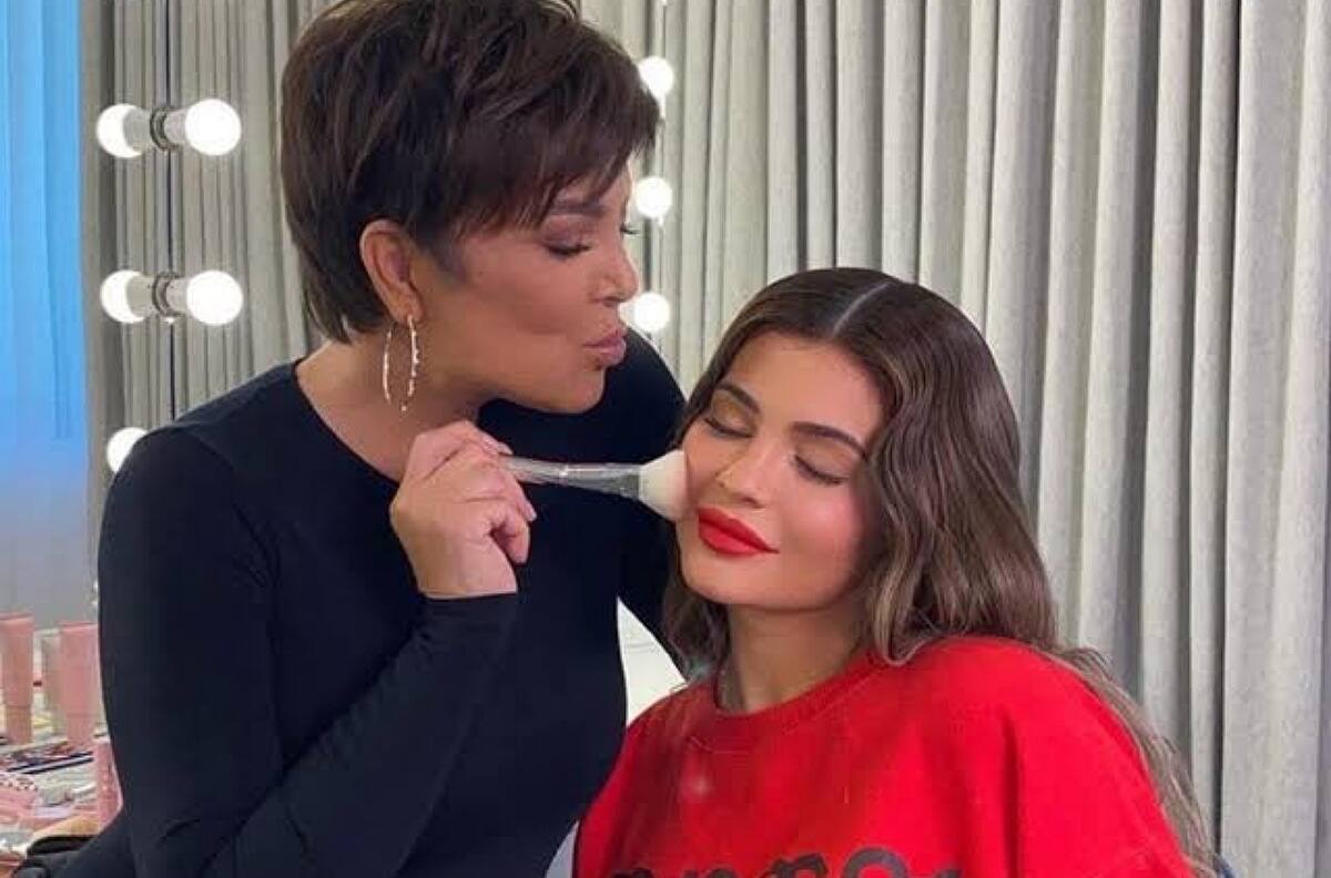 Kris Jenner y Kylie van al supermercado por primera vez en mucho tiempo