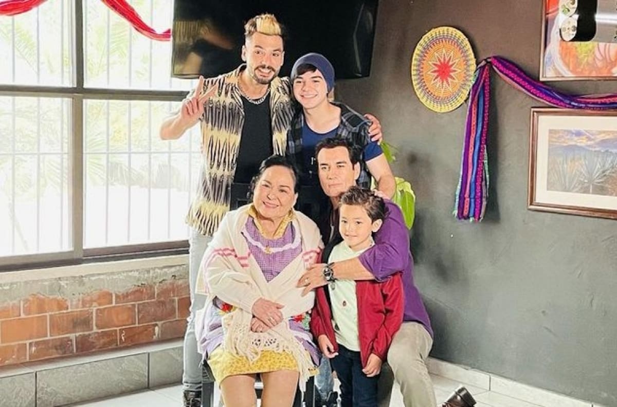 David Zepeda y compañeros de "Mi fortuna es amarte" realizan cadena de oración por Carmelita Salinas