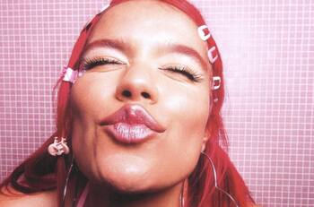 Karol G confiesa los secretos más íntimos de su nuevo álbum "Mañana será bonito"