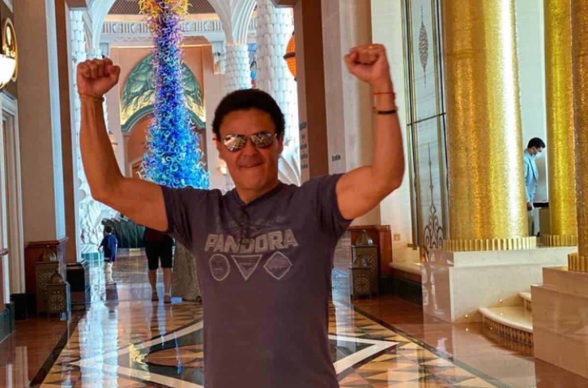 Pedro Fernández manda afectuosa felicitación al mariachi en su día, mientras prepara serie en su honor