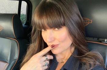 Martha Julia impacta en redes sociales con fotos en las playas de Acapulco