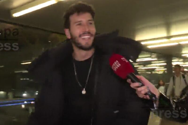 Sebastián Yatra  fue entrevistado por el medio europapress, donde habló sobre Aitana.