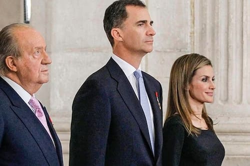 “Todo menos discreto”: Aseguran que los Reyes Felipe y Letizia están furiosos por las fotos del cumpleaños de Juan Carlos I