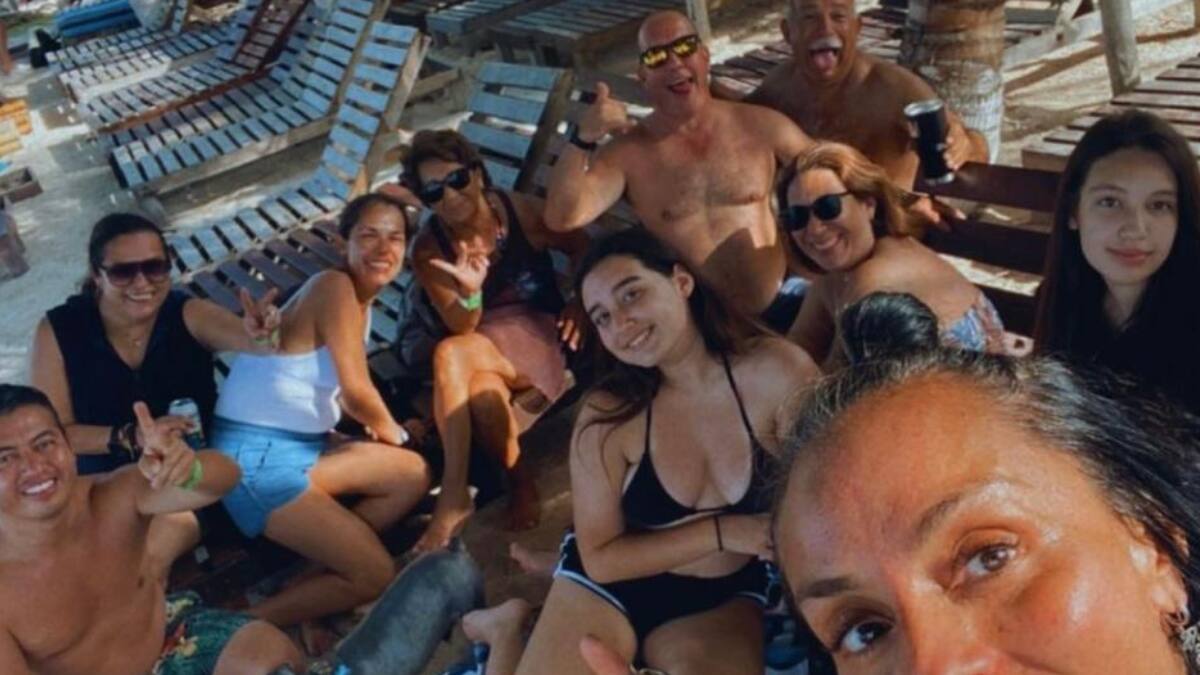 Ivonne Montero hace un feliz viaje paradisíaco a la playa mexicana