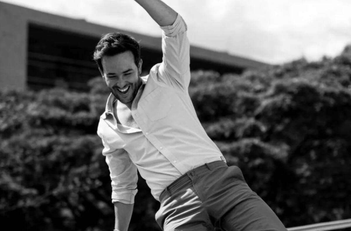 Sebastián Martínez halaga profesionalismo de Carmen Villalobos tras agarrarle "la pocheca"