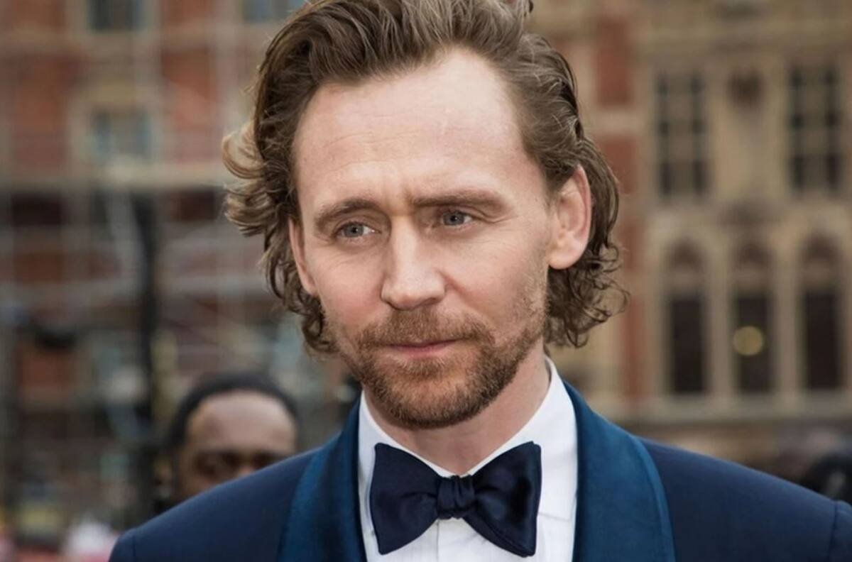 Tom Hiddleston estrena romance y así la presentó de manera oficial