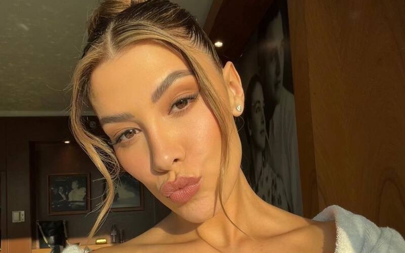 Michelle da la bienvenida al verano con su nuevo look