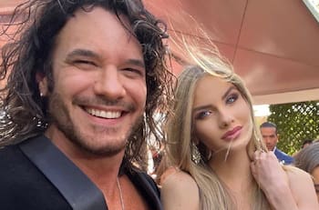 Mario Cimarro comparte tierno video con el que revela el sexo de su primer hijo