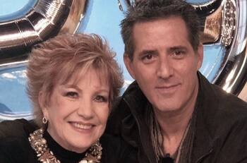 Muere hijo de Maxine Woodside