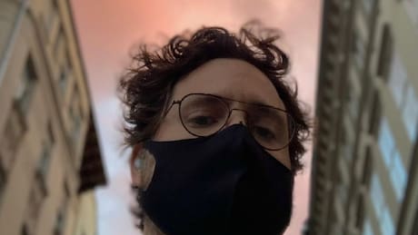 "Tengo a un familiar muriendo de esta enfermedad": Édgar Ramírez alerta por el coronavirus