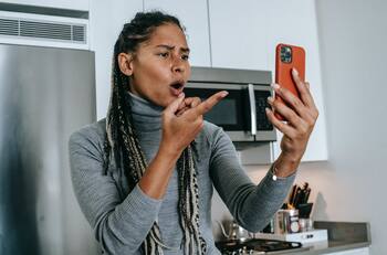 Luna en Aries: ¿Cómo son las emociones de las personas de este signo zodiacal y cómo se relaciona con su madre?