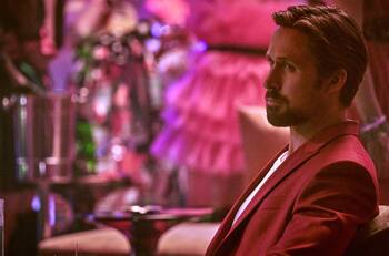 Ryan Gosling interpreta a un agente de la CIA que debe escapar de un psicópata en "The Gray Man"