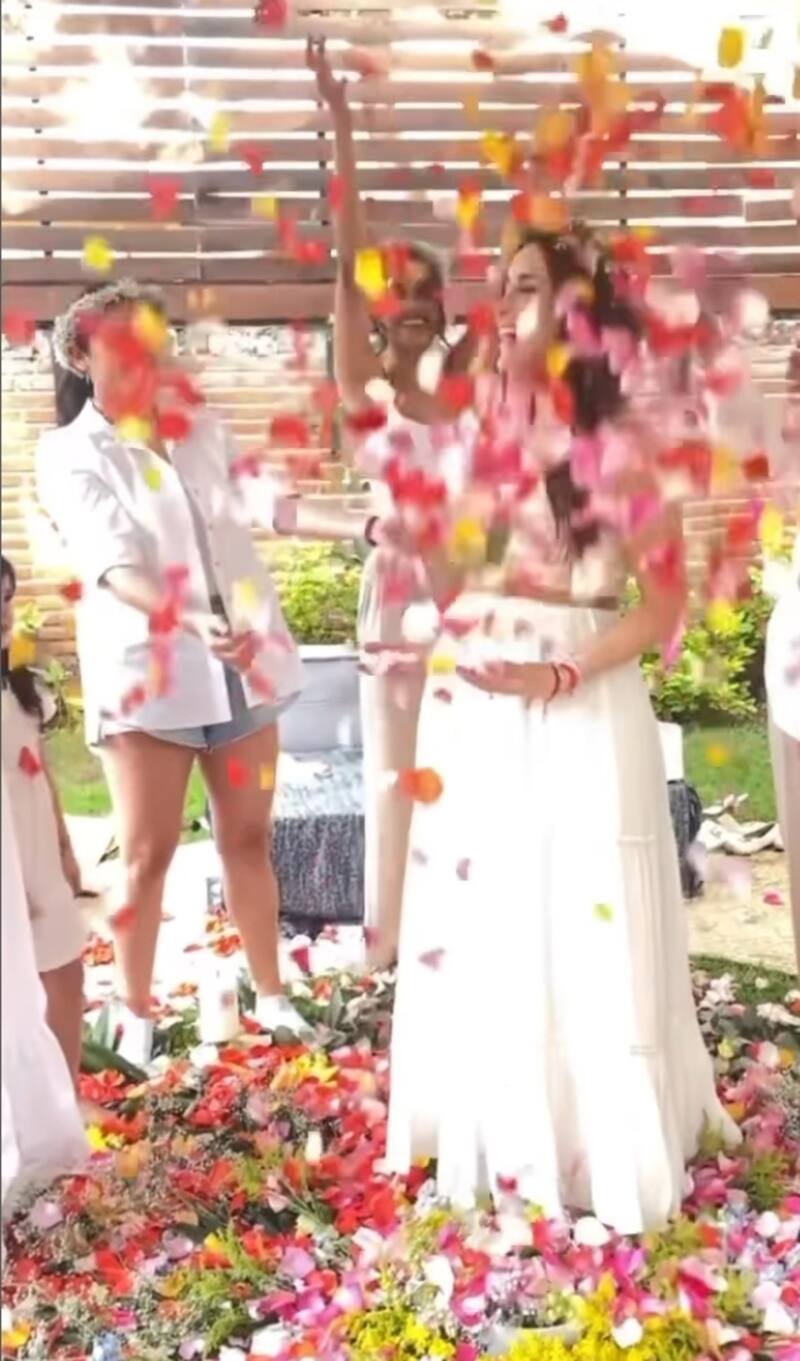 Así fue el tierno ritual de maternidad que le organizaron, previo a darle la bienvenida a su bebé León, que compartirá con su esposo Carlos Rivera.