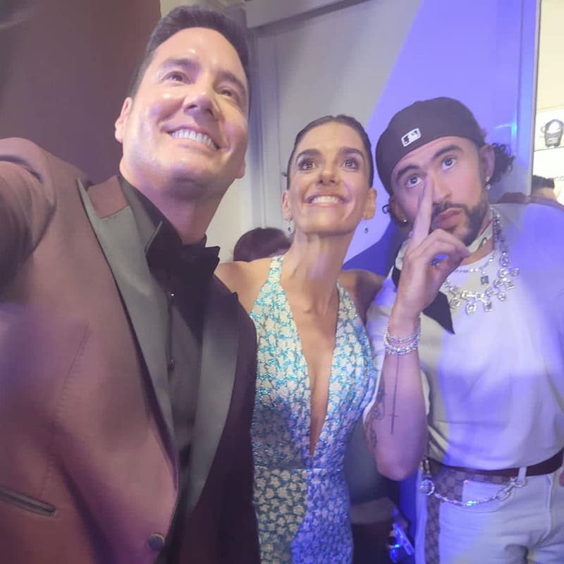 María Luisa Godoy y Pancho Saavedra se lucen con sus looks en los Premios Billboard