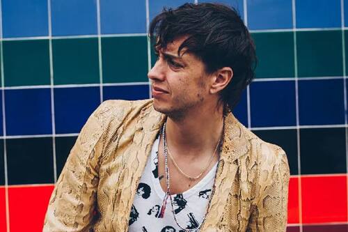 Julian Casablancas, vocalista de The Strokes, se va enfurecido de concierto en Argentina