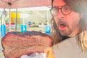 Dave Grohl tiene un gran corazón: cocinó durante 16 horas para personas en situación de calle