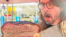 Dave Grohl tiene un gran corazón: cocinó durante 16 horas para personas en situación de calle