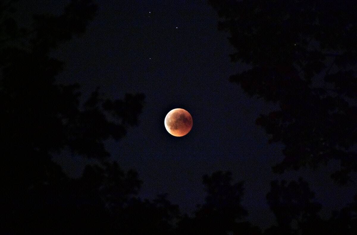 Nodos Lunares: ¿Qué significa el nodo norte en Tauro para la Astrología?