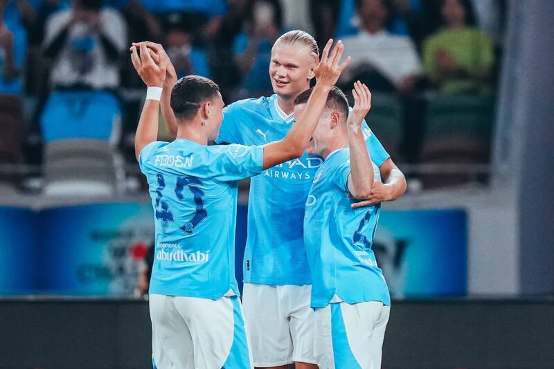 comenzó con el pie derecho la gira por Asia con el Manchester City