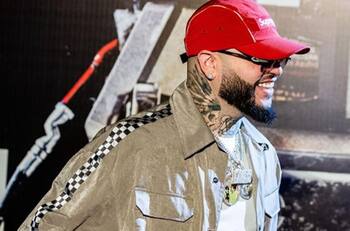 Farruko da un nuevo aire a "Pepas" con el toque de DJ Tiësto