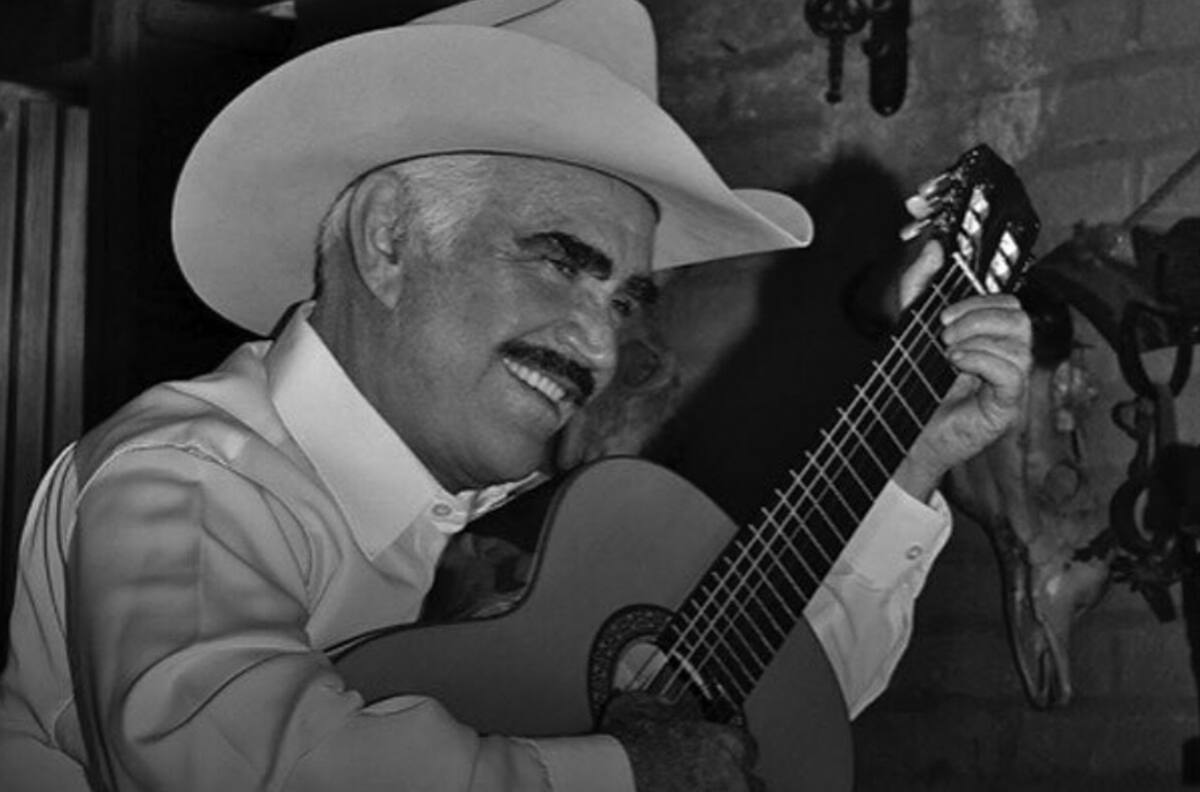 Colombia lamenta la muerte del cantante mexicano Vicente Fernández
