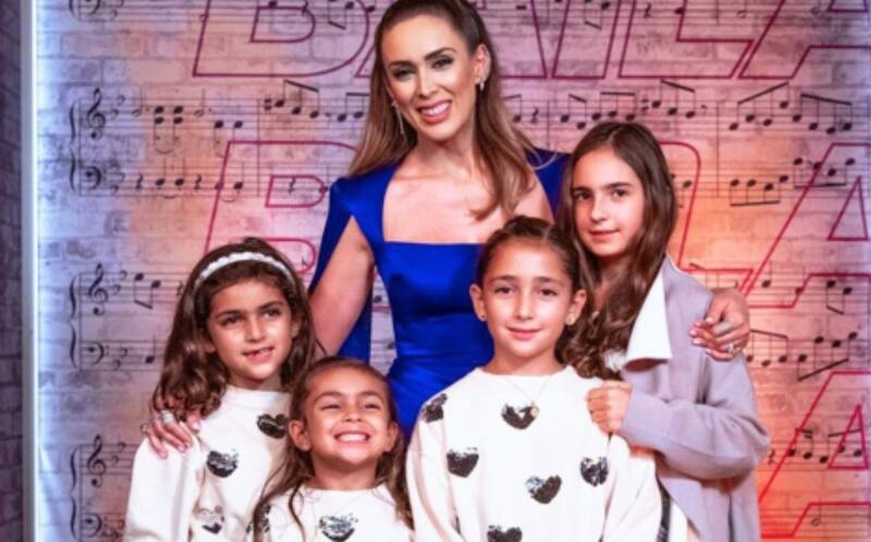 Jacky Bracamontes Se llevó un susto recientemente cuando se le rompió un dedo a una de sus hijas - Créditos: Instagram: Jacky Bracamontes
